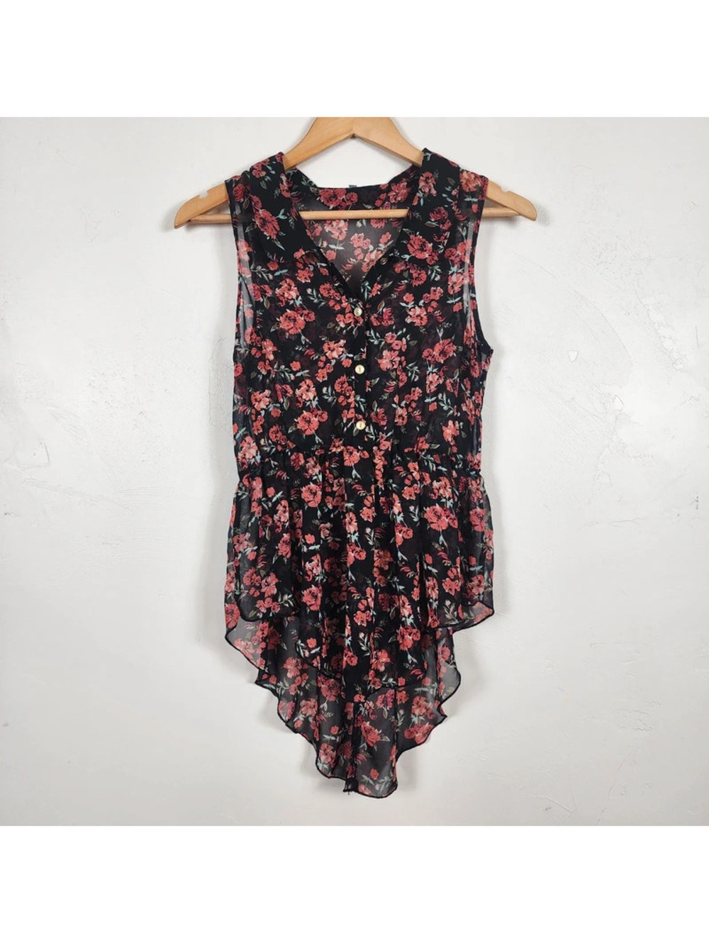 Charlotte Russe Sleeveless Floral Hi-Low Blouse - Size S